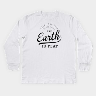 The Earth is Flat Kids Long Sleeve T-Shirt